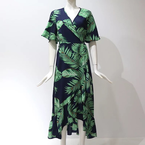 Last 1!NEW Floral wrap dress navy blue leaf casual - Picture 3 of 10